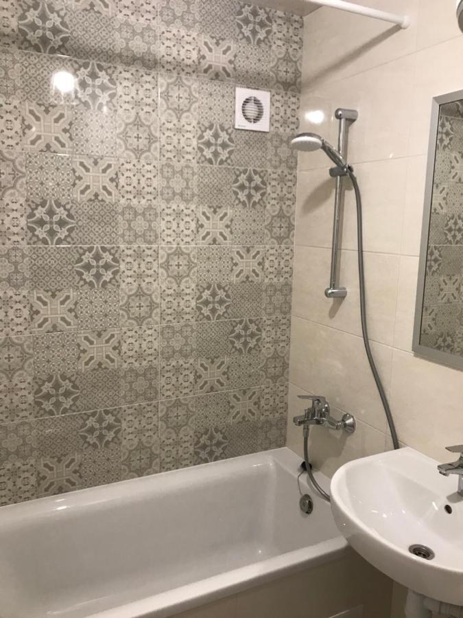 Apartment Metro Minska 키예프 외부 사진